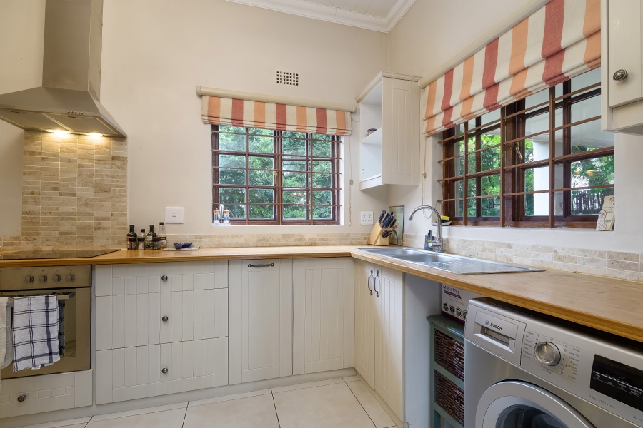 2 Bedroom Property for Sale in Claremont Western Cape
